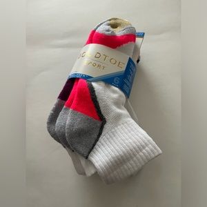 Gold Toe Sport Half Cushion Quarter Socks Fits Women’s Shoe Size 6-9